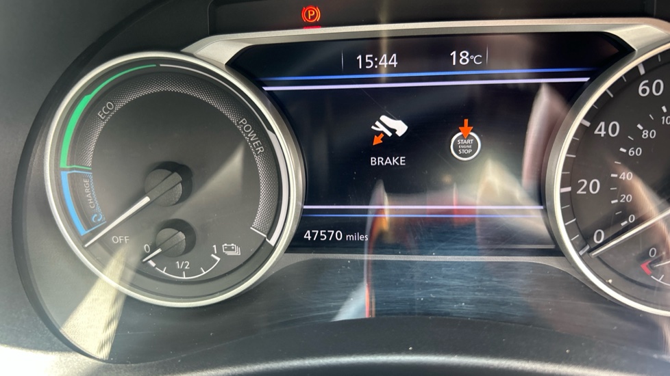 Nissan Juke 1.6 Hybrid Tekna 5dr Auto Hybrid Hatchback - Image 18