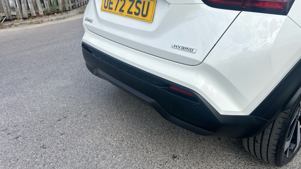 Nissan Juke 1.6 Hybrid Tekna 5dr Auto Hybrid Hatchback - Image 21
