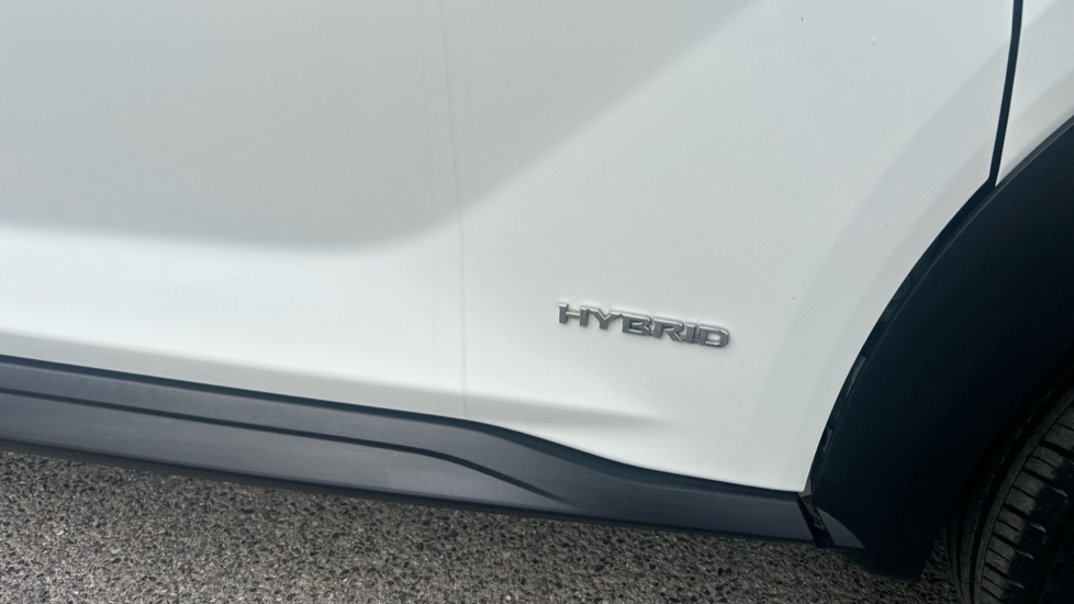 Nissan Juke 1.6 Hybrid Tekna 5dr Auto Hybrid Hatchback - Image 24