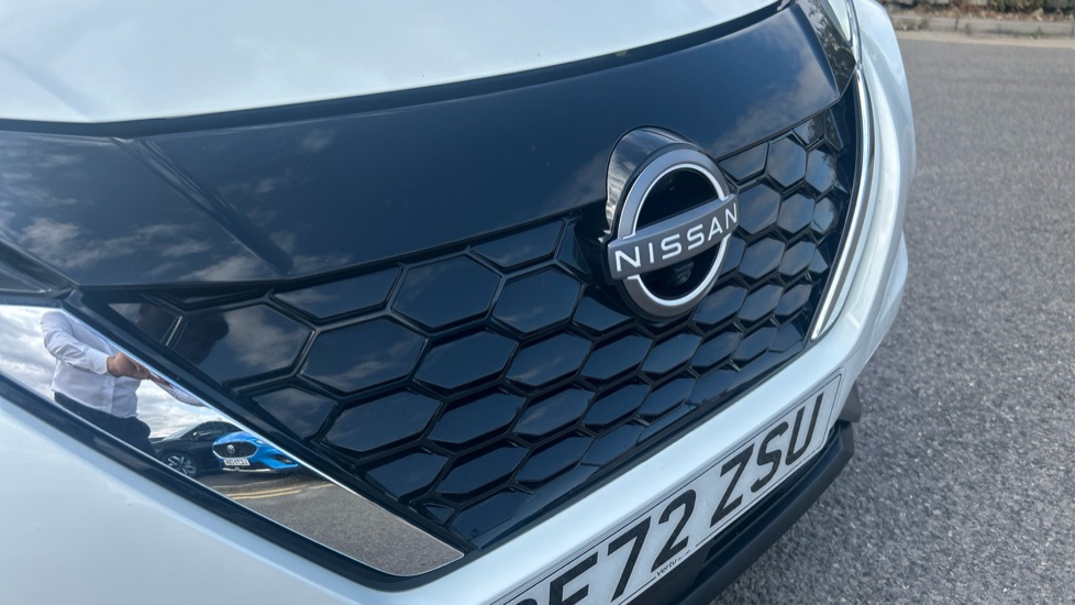 Nissan Juke 1.6 Hybrid Tekna 5dr Auto Hybrid Hatchback - Image 27