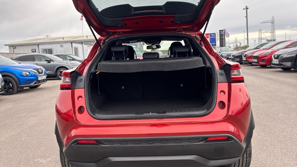 Nissan Juke 1.0 DiG-T Tekna 5dr DCT Petrol Hatchback - Image 4