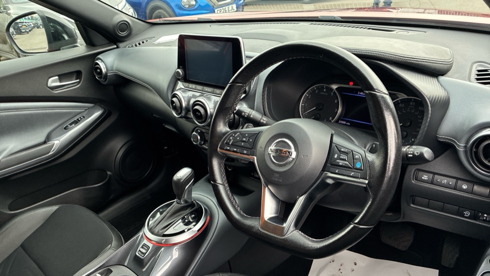 Nissan Juke 1.0 DiG-T Tekna 5dr DCT Petrol Hatchback - Image 11