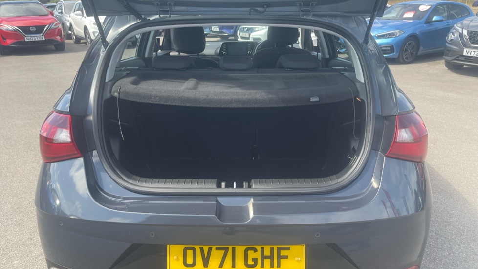Hyundai i20 1.0T GDi Element 5dr Petrol Hatchback - Image 4