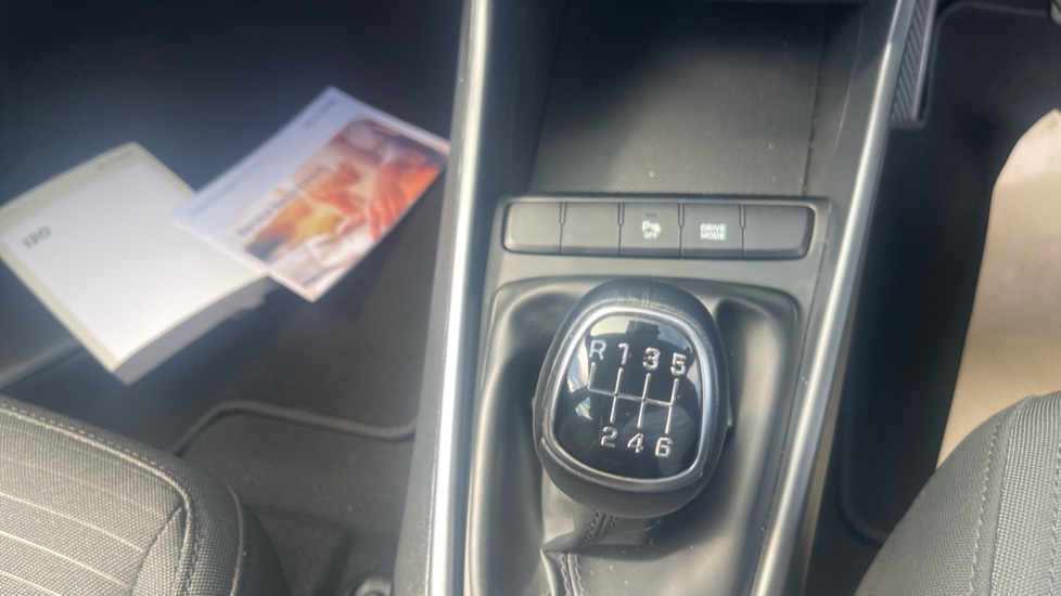 Hyundai i20 1.0T GDi Element 5dr Petrol Hatchback - Image 13