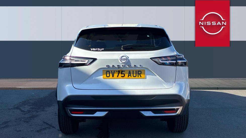 Nissan Qashqai 1.3 DiG-T MH Acenta Premium 5dr Petrol Hatchback - Image 6