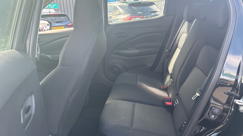 Nissan Juke 1.0 DiG-T Acenta Premium 5dr Petrol Hatchback - Image 16