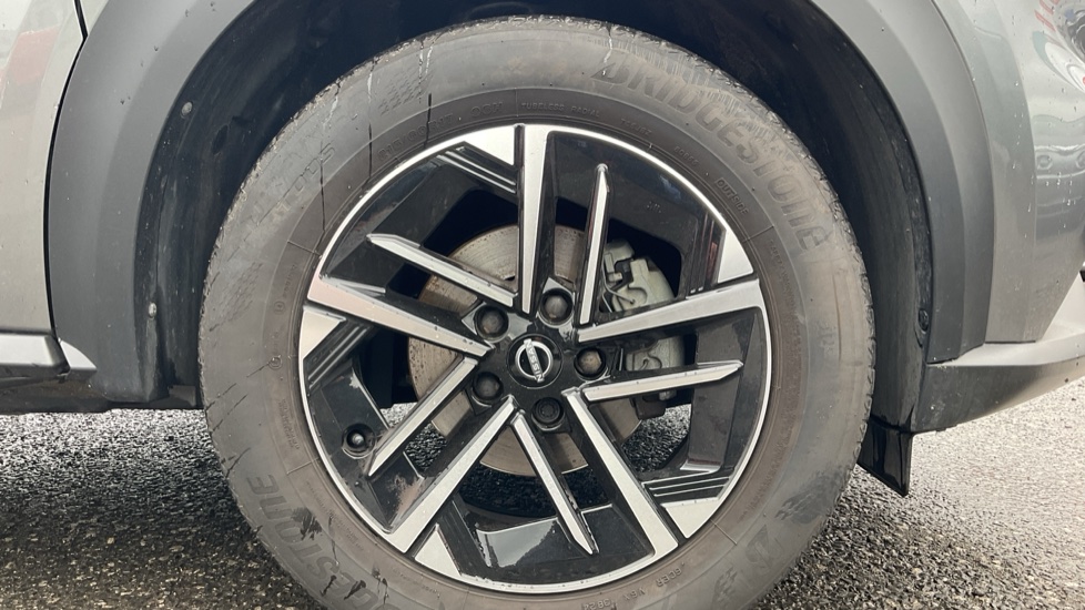 Nissan Juke 1.0 DiG-T N-Connecta 5dr Petrol Hatchback - Image 7