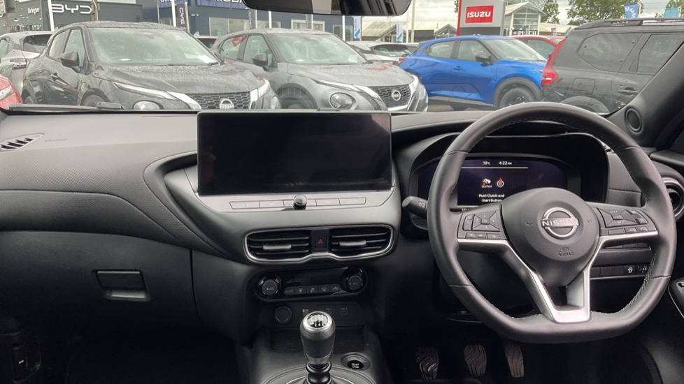 Nissan Juke 1.0 DiG-T N-Connecta 5dr Petrol Hatchback - Image 10