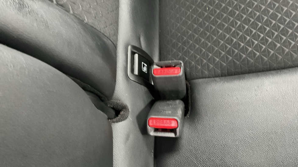Nissan Juke 1.0 DiG-T N-Connecta 5dr Petrol Hatchback - Image 17