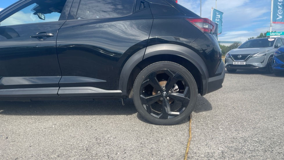 Nissan Juke 1.6 Hybrid Tekna 5dr Auto Hybrid Hatchback - Image 7