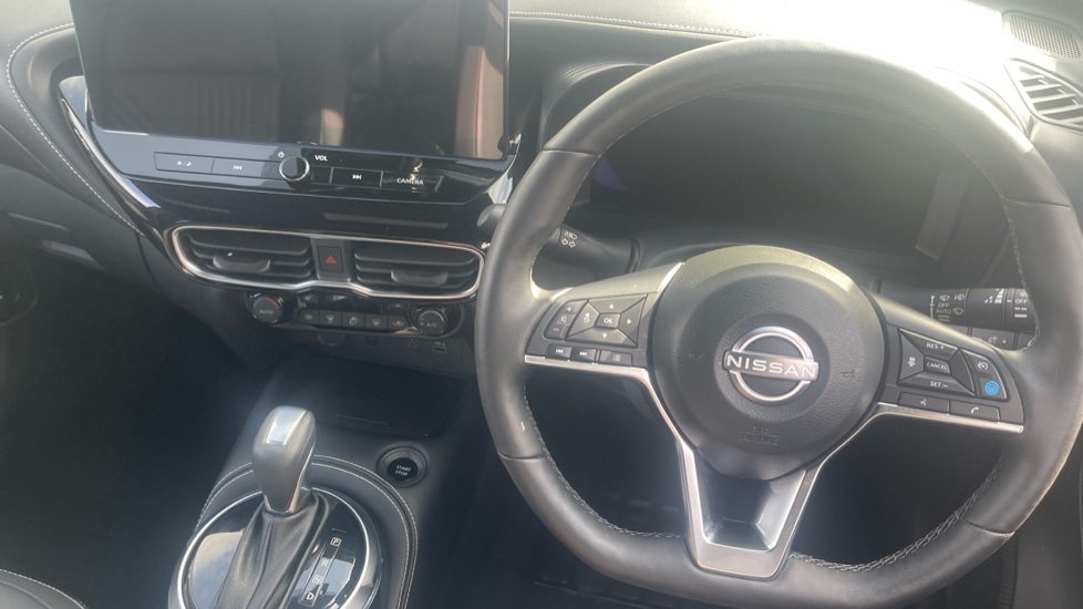 Nissan Juke 1.6 Hybrid Tekna 5dr Auto Hybrid Hatchback - Image 10