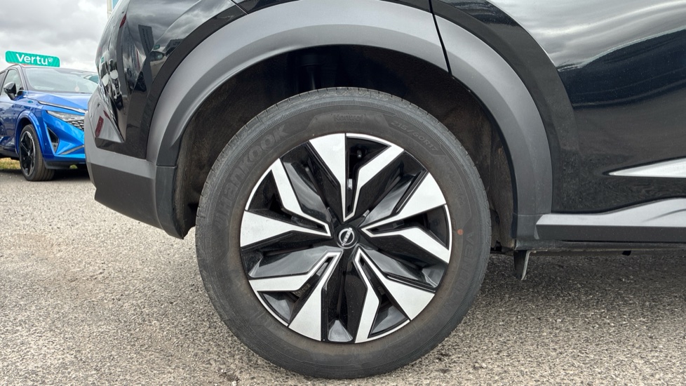 Nissan Juke 1.0 DiG-T Acenta Premium 5dr DCT Petrol Hatchback - Image 7