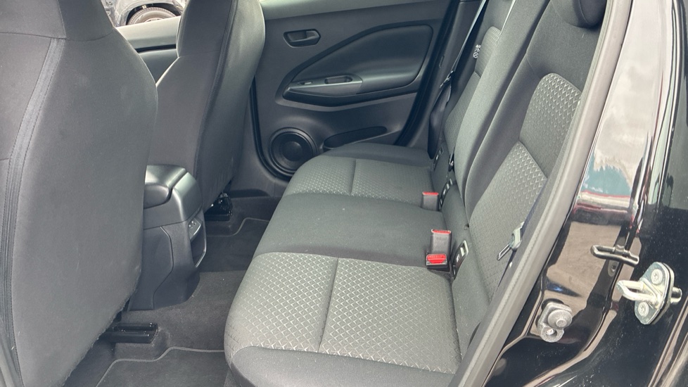 Nissan Juke 1.0 DiG-T Acenta Premium 5dr DCT Petrol Hatchback - Image 16