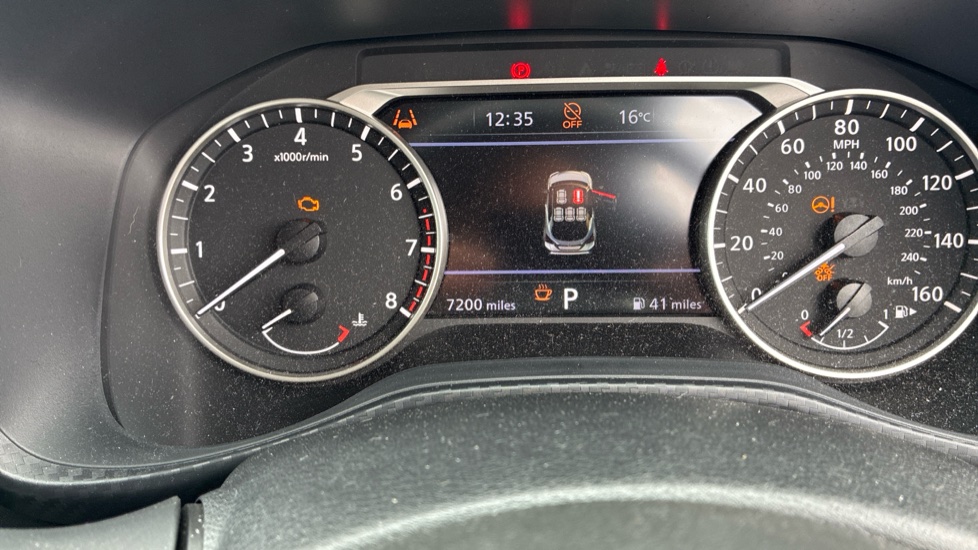 Nissan Juke 1.0 DiG-T Acenta Premium 5dr DCT Petrol Hatchback - Image 18