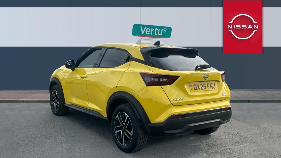 Nissan Juke 1.6 Hybrid N-Connecta 5dr Auto Hybrid Hatchback - Image 2