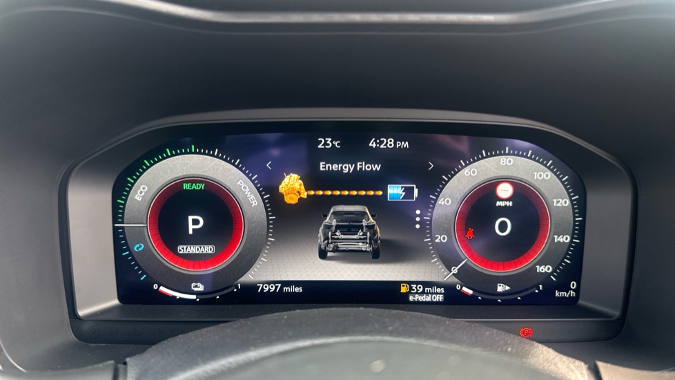 Nissan Juke 1.6 Hybrid N-Connecta 5dr Auto Hybrid Hatchback - Image 18