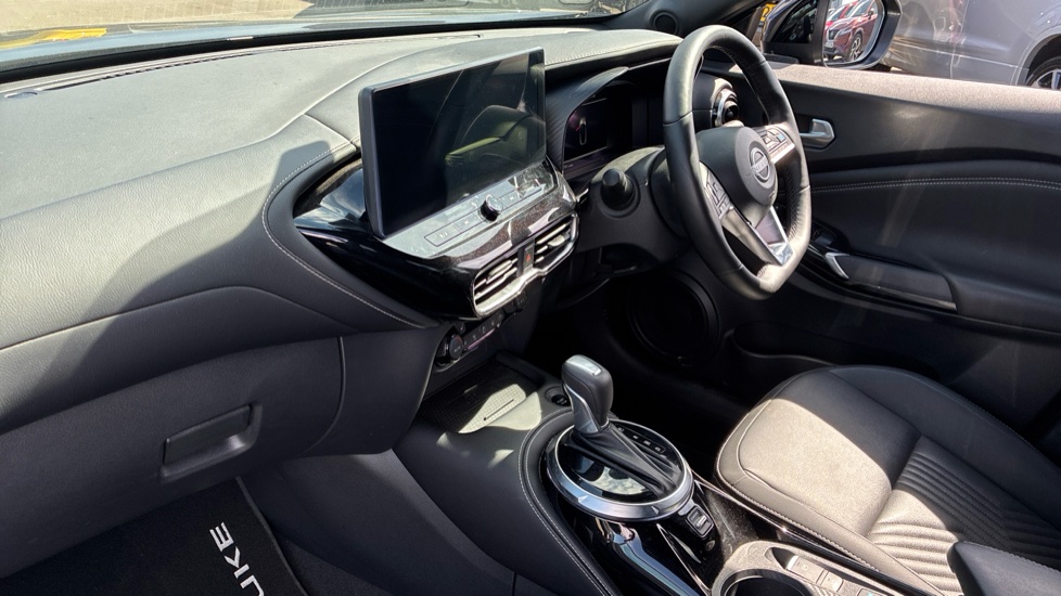 Nissan Juke 1.6 Hybrid Tekna 5dr Auto Hybrid Hatchback - Image 9
