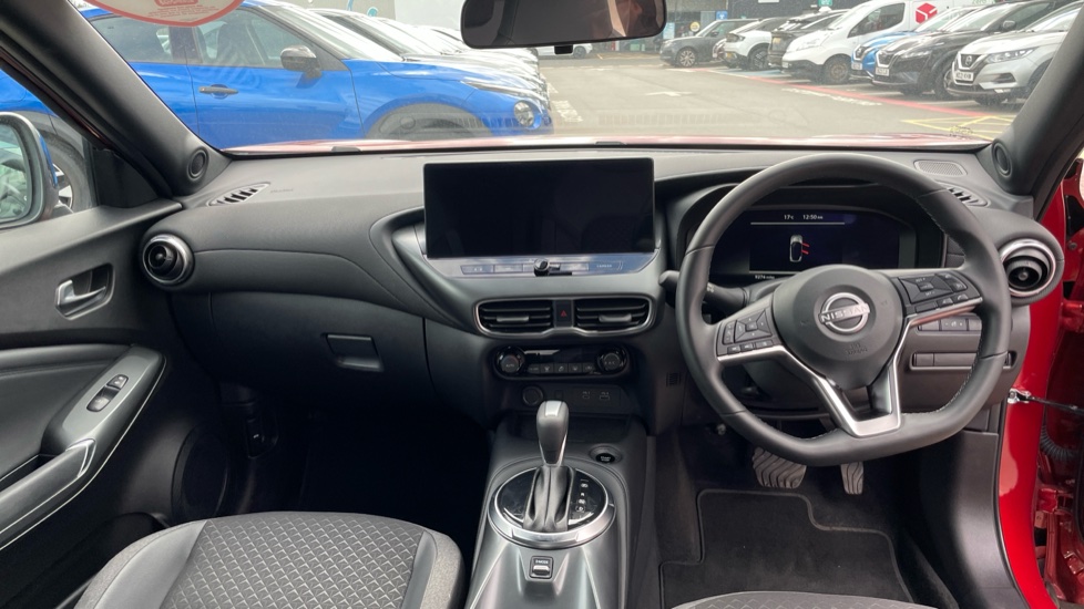 Nissan Juke 1.6 Hybrid N-Connecta 5dr Auto Hybrid Hatchback - Image 10