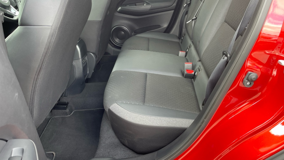 Nissan Juke 1.6 Hybrid N-Connecta 5dr Auto Hybrid Hatchback - Image 16