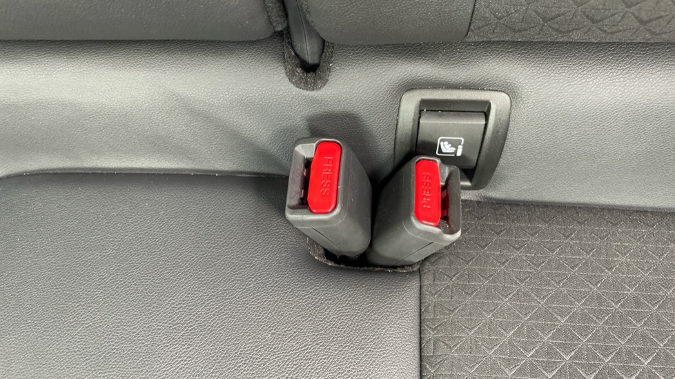 Nissan Juke 1.6 Hybrid N-Connecta 5dr Auto Hybrid Hatchback - Image 17