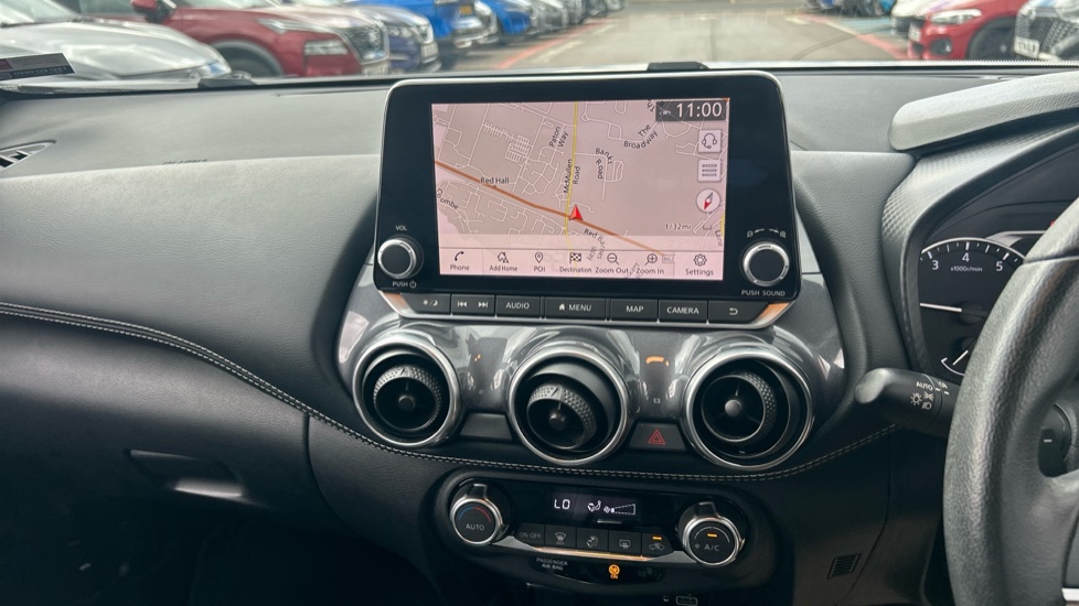 Nissan Juke 1.0 DiG-T 114 N-Connecta 5dr DCT Petrol Hatchback - Image 12
