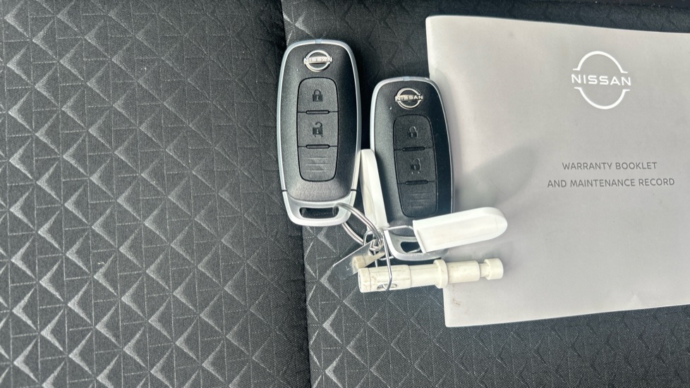 Nissan Juke 1.0 DiG-T 114 N-Connecta 5dr DCT Petrol Hatchback - Image 20