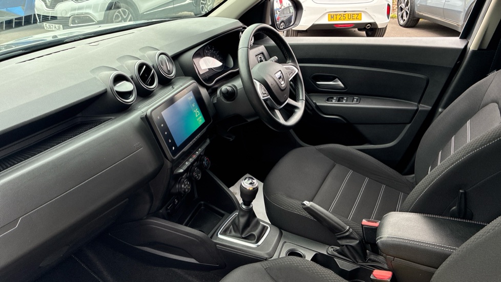 Dacia Duster 1.0 TCe 100 Comfort 5dr Bi Fuel Estate - Image 9
