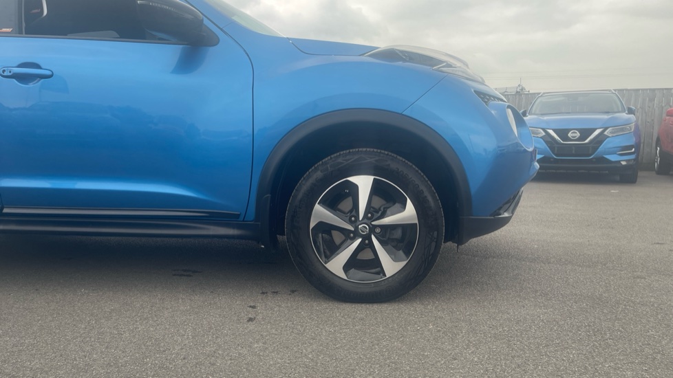 Nissan Juke 1.6 [112] Bose Personal Edition 5dr Petrol Hatchback - Image 7