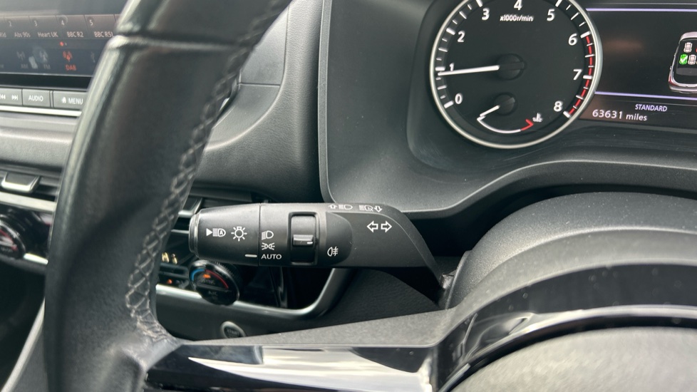 Nissan Qashqai 1.3 DiG-T MH Acenta Premium 5dr Petrol Hatchback - Image 27