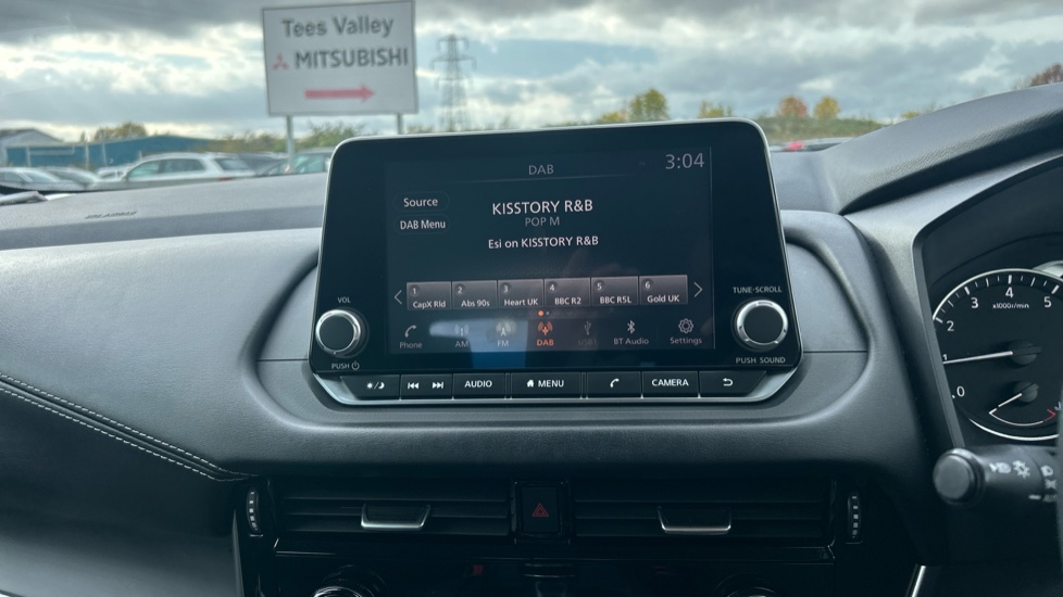 Nissan Qashqai 1.3 DiG-T MH Acenta Premium 5dr Petrol Hatchback - Image 29