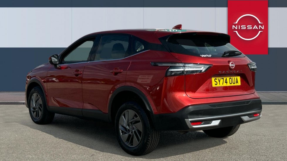 Nissan Qashqai 1.3 DiG-T MH Acenta Premium 5dr Petrol Hatchback - Image 2