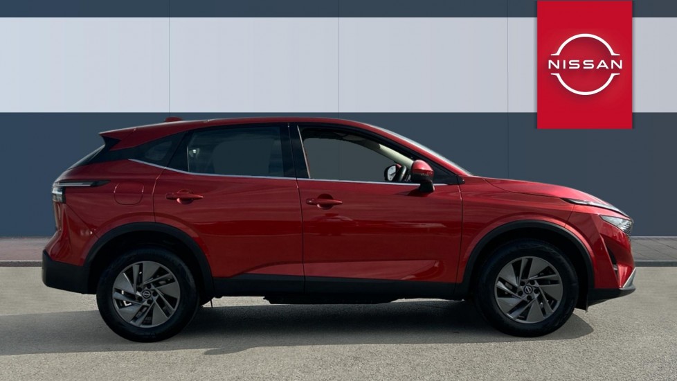 Nissan Qashqai 1.3 DiG-T MH Acenta Premium 5dr Petrol Hatchback - Image 5