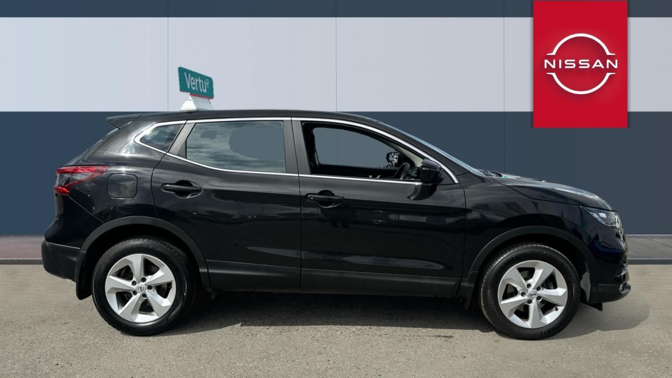 Nissan Qashqai 1.3 DiG-T Acenta Premium 5dr Petrol Hatchback - Image 5