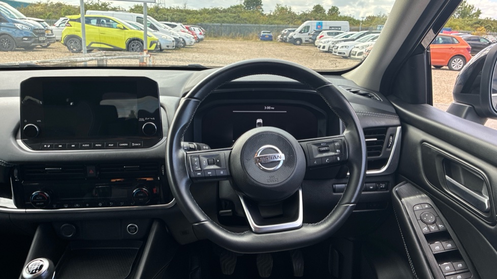 Nissan Qashqai 1.3 DiG-T MH N-Connecta 5dr Petrol Hatchback - Image 10
