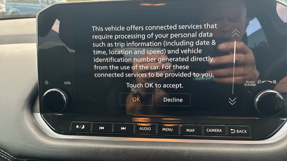 Nissan Qashqai 1.3 DiG-T MH N-Connecta 5dr Petrol Hatchback - Image 12