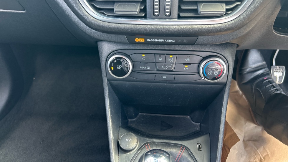 Ford Fiesta 1.0 EcoBoost Hybrid mHEV 125 ST-Line Edition 5dr Petrol Hatchback - Image 25