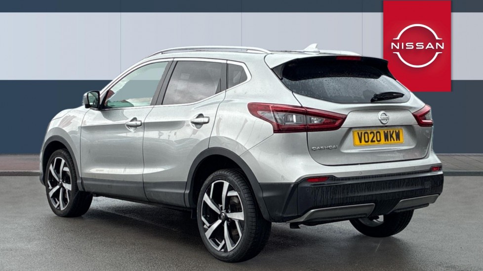 Nissan Qashqai 1.3 DiG-T 160 Tekna 5dr Petrol Hatchback - Image 2