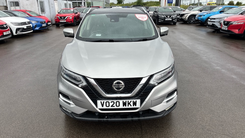 Nissan Qashqai 1.3 DiG-T 160 Tekna 5dr Petrol Hatchback - Image 8