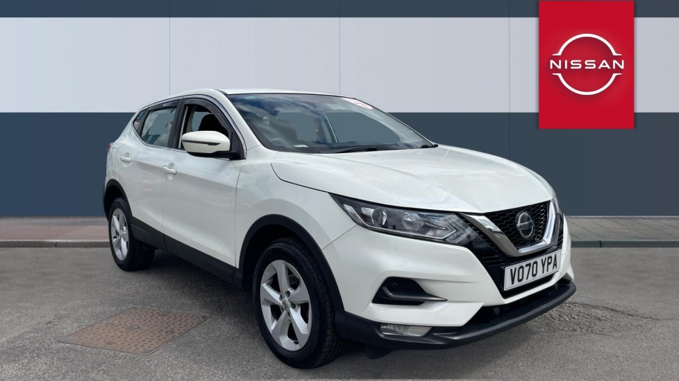 Nissan Qashqai 1.3 DiG-T Acenta Premium 5dr Petrol Hatchback - Image 1