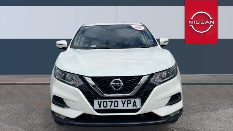 Nissan Qashqai 1.3 DiG-T Acenta Premium 5dr Petrol Hatchback - Image 3