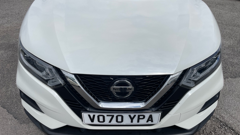 Nissan Qashqai 1.3 DiG-T Acenta Premium 5dr Petrol Hatchback - Image 8
