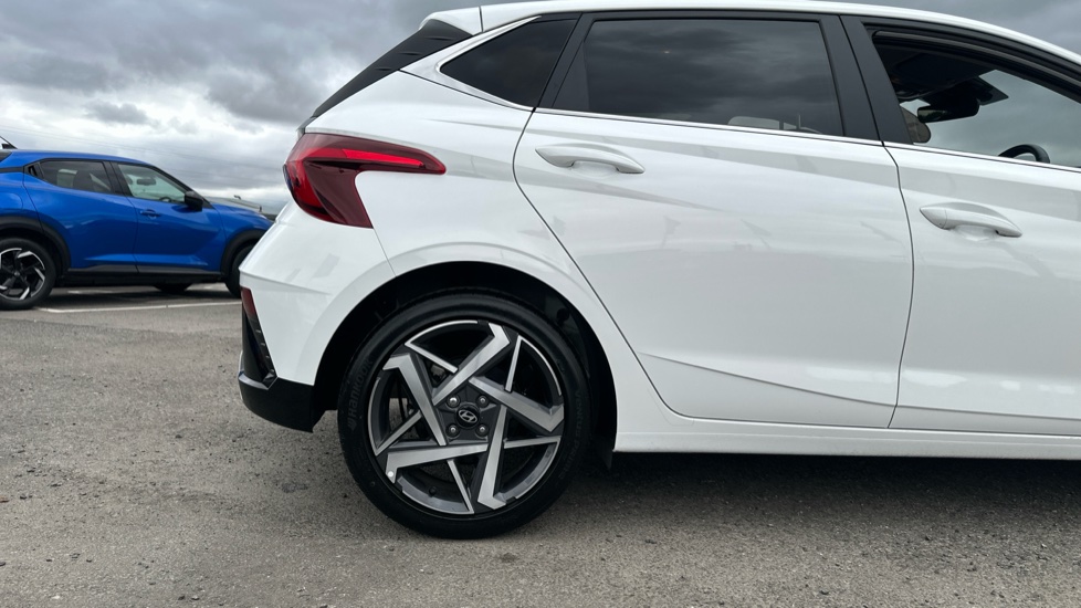Hyundai i20 1.0T GDi Premium 5dr Petrol Hatchback - Image 7