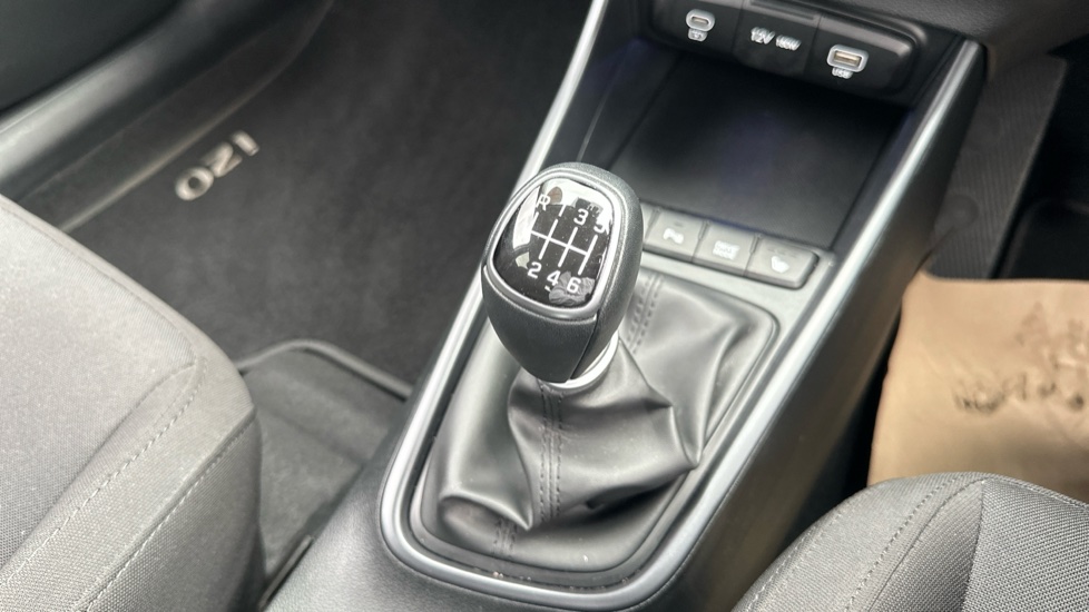 Hyundai i20 1.0T GDi Premium 5dr Petrol Hatchback - Image 13