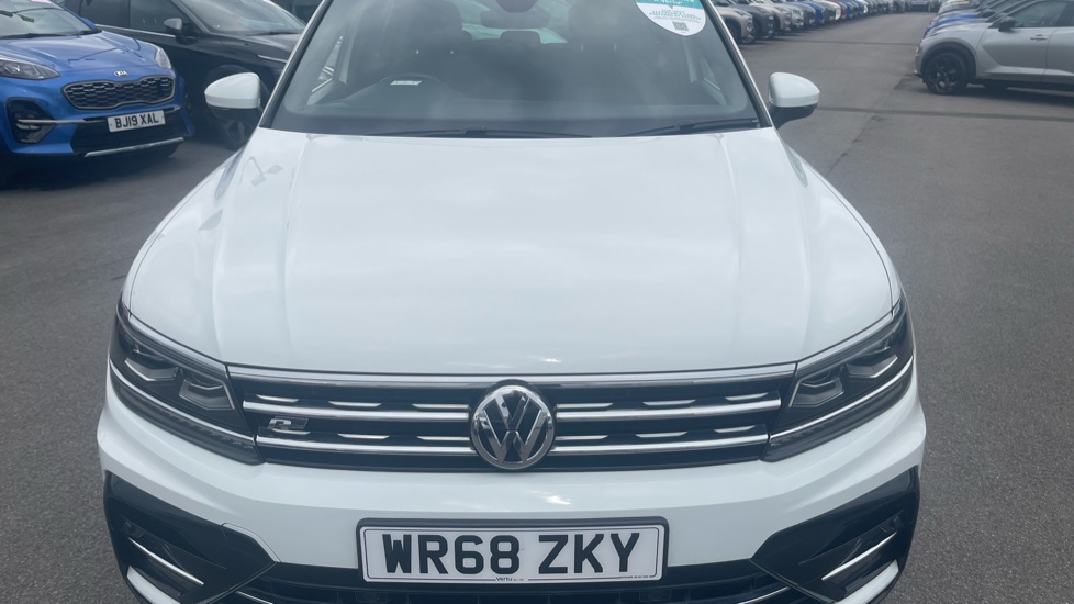 Volkswagen Tiguan 2.0 TDi 150 R-Line 5dr Diesel Estate - Image 8