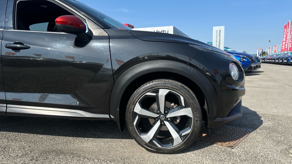 Nissan Juke 1.0 DiG-T Tekna 5dr Petrol Hatchback - Image 7