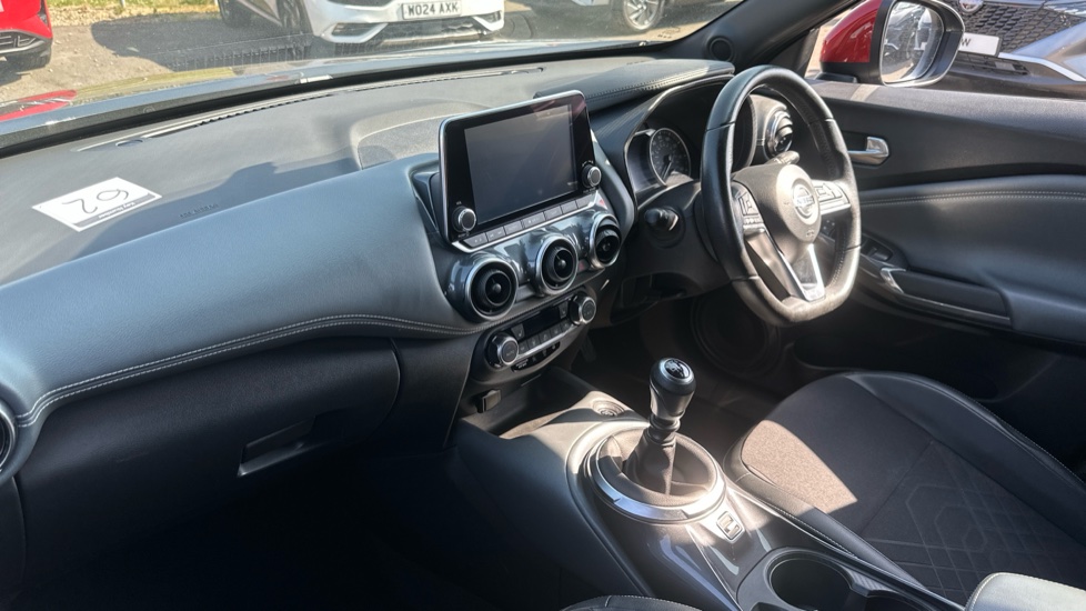 Nissan Juke 1.0 DiG-T Tekna 5dr Petrol Hatchback - Image 9