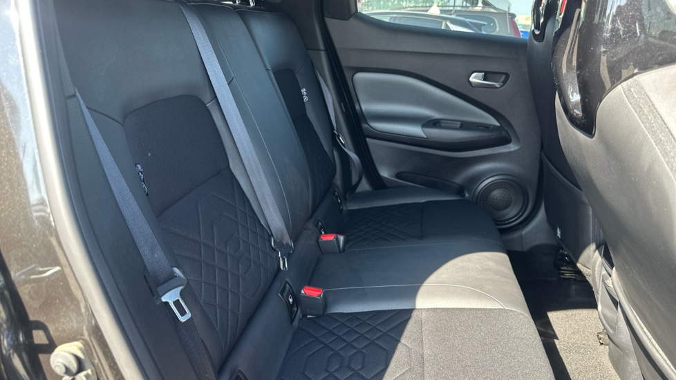 Nissan Juke 1.0 DiG-T Tekna 5dr Petrol Hatchback - Image 16