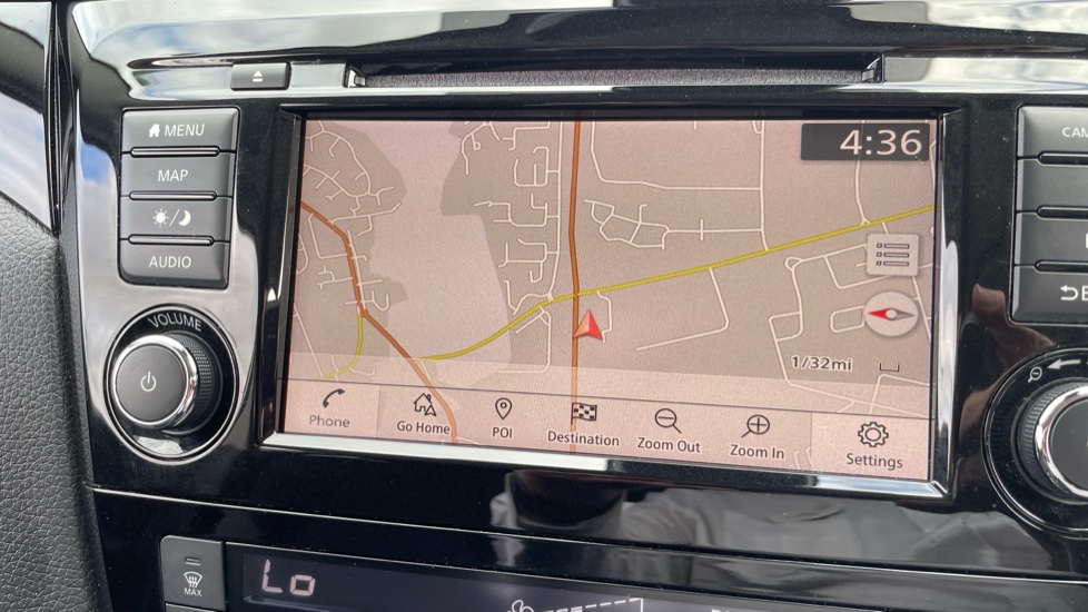 Nissan Qashqai 1.3 DiG-T 160 N-Connecta 5dr DCT Petrol Hatchback - Image 12