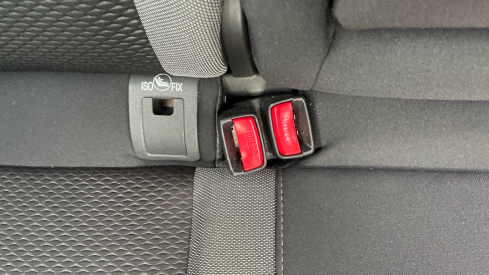 Nissan Qashqai 1.3 DiG-T 160 N-Connecta 5dr DCT Petrol Hatchback - Image 17