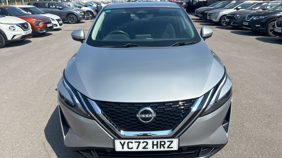 Nissan Qashqai 1.3 DiG-T MH Acenta Premium 5dr Petrol Hatchback - Image 8